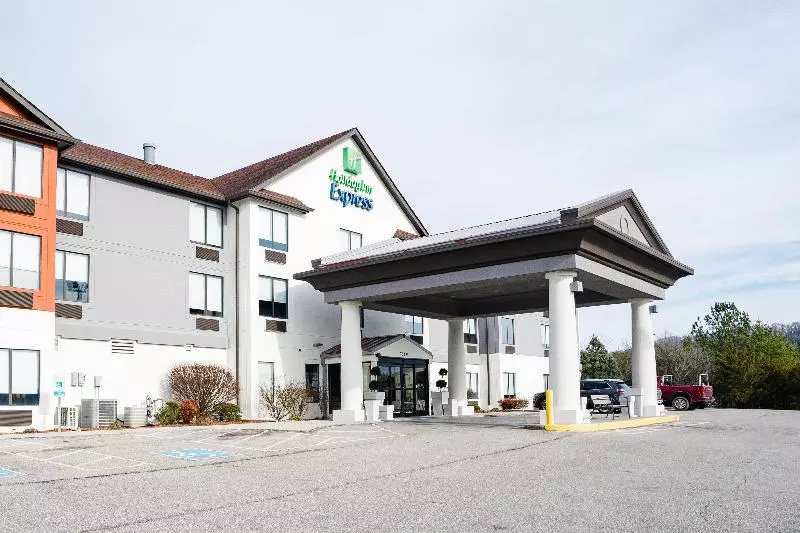 Holiday Inn Express Hotel & Suites Knoxville North I 75 Exit 112, An Ihg