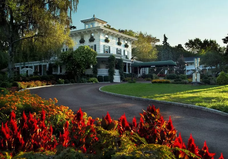 Отель Homestead Inn