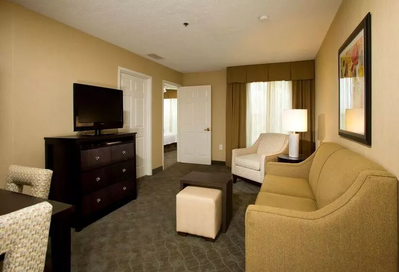 هتل Homewood Suites By Hilton Alexandria / Pentagon South