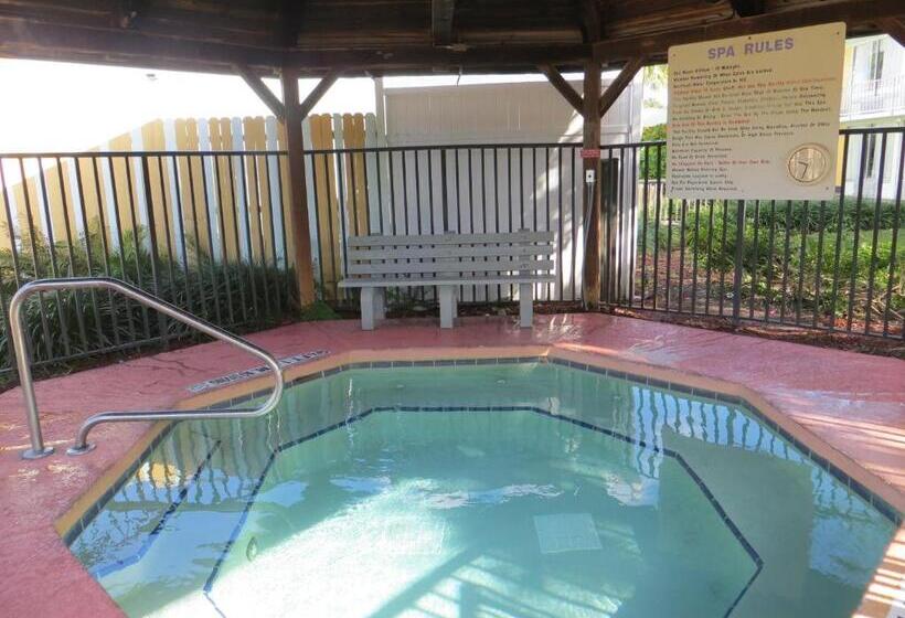 Seralago Hotel & Suites Main Gate East