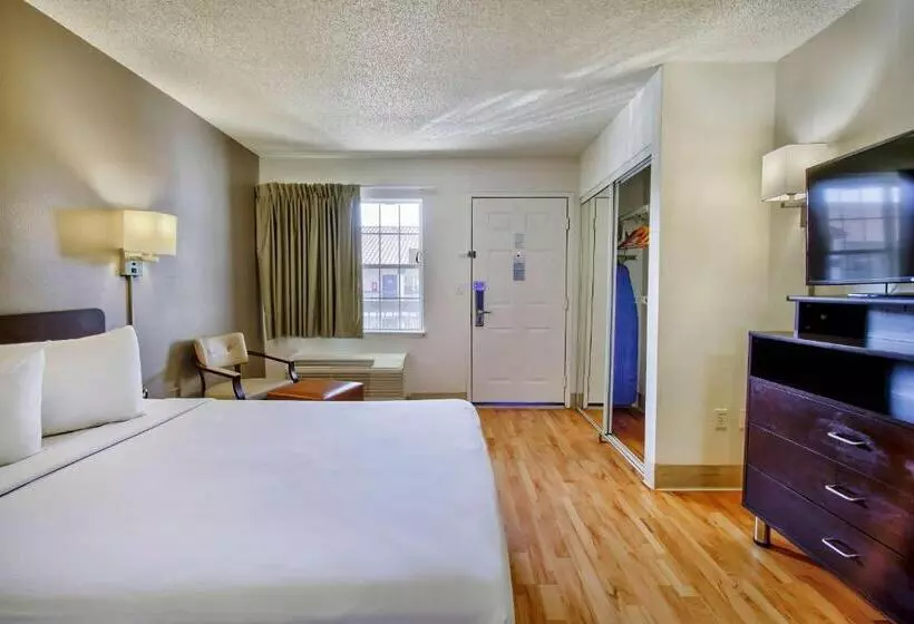 Отель Studio 6phoenix, Az  Deer Valley