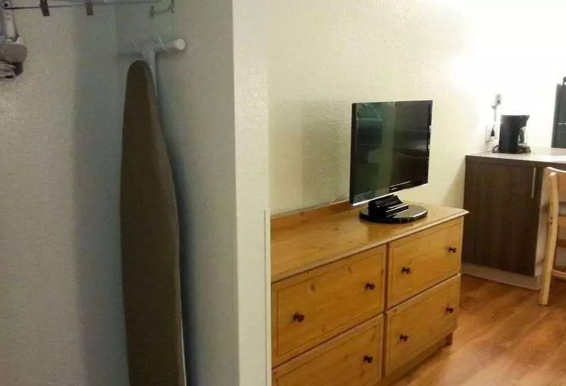 Отель Studio 6west Palm Beach, Fl