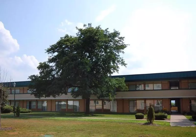 Отель Wilkesbarre Inn & Suites