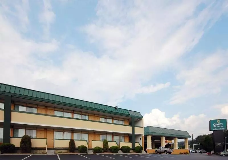 Отель Wilkesbarre Inn & Suites