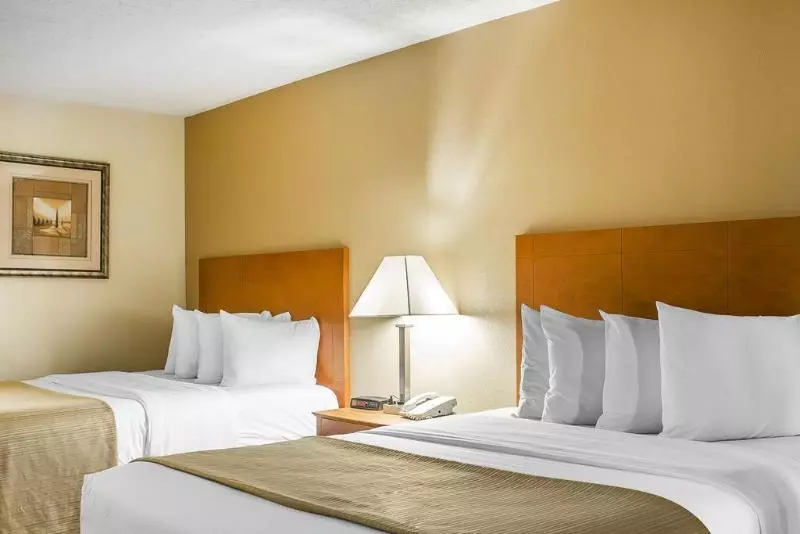 Отель Wilkesbarre Inn & Suites