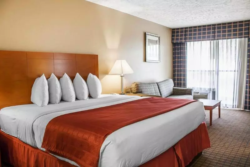 Отель Wilkesbarre Inn & Suites