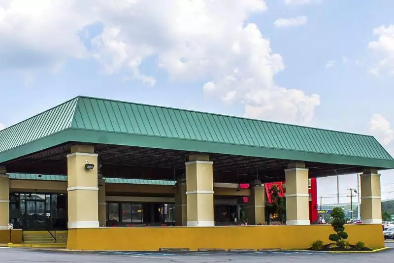 Отель Wilkesbarre Inn & Suites