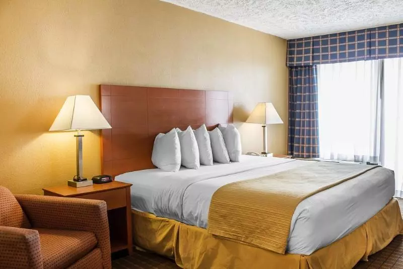 Отель Wilkesbarre Inn & Suites