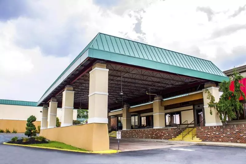 Отель Wilkesbarre Inn & Suites