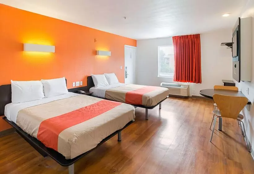 Motel 6 Grand Prairie, Tx   Near Six Flags Drive