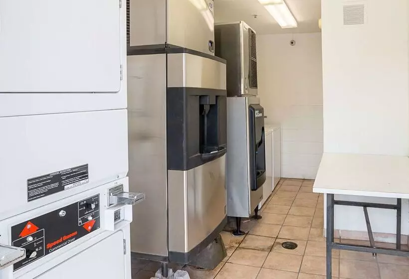 Motel 6 Grand Prairie, Tx   Near Six Flags Drive