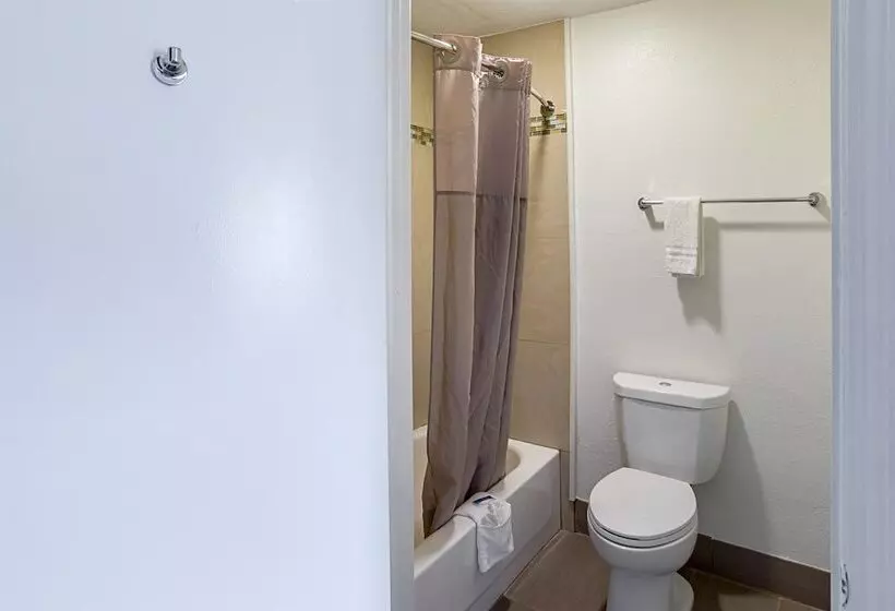 Motel 6 Grand Prairie, Tx   Near Six Flags Drive