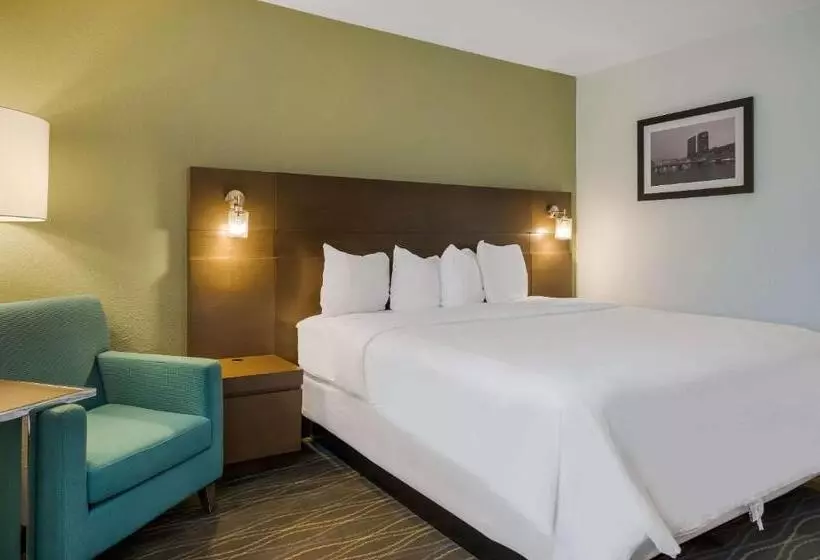 Radisson Hotel Grand Rapids Riverfront