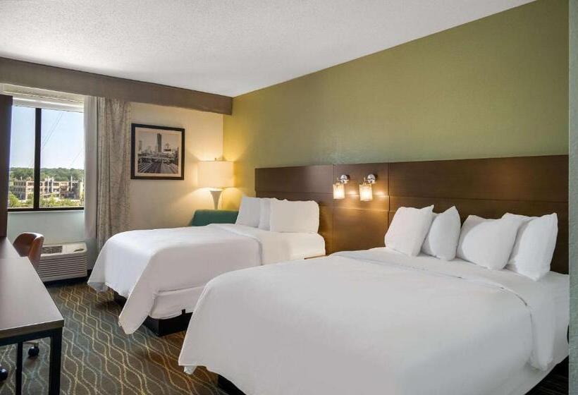 Radisson Hotel Grand Rapids Riverfront