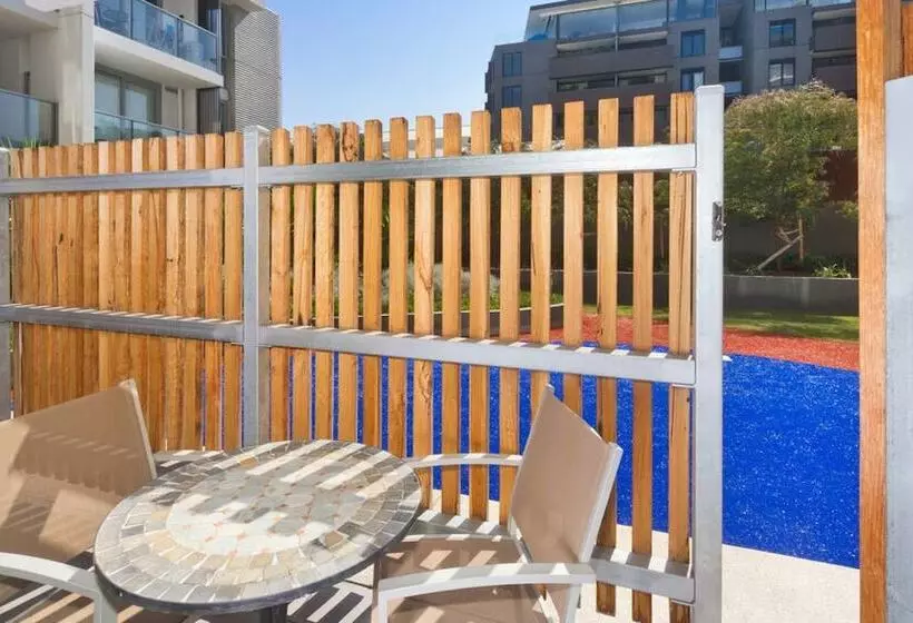 Port Melbourne Executive Living