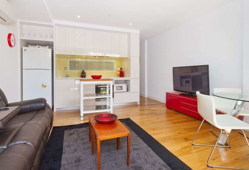 Port Melbourne Executive Living