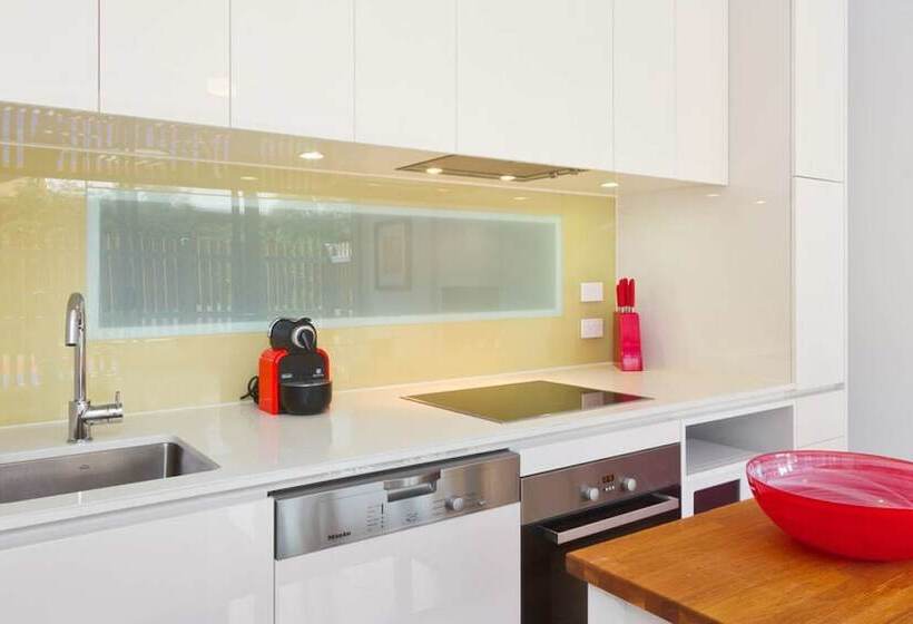 Port Melbourne Executive Living