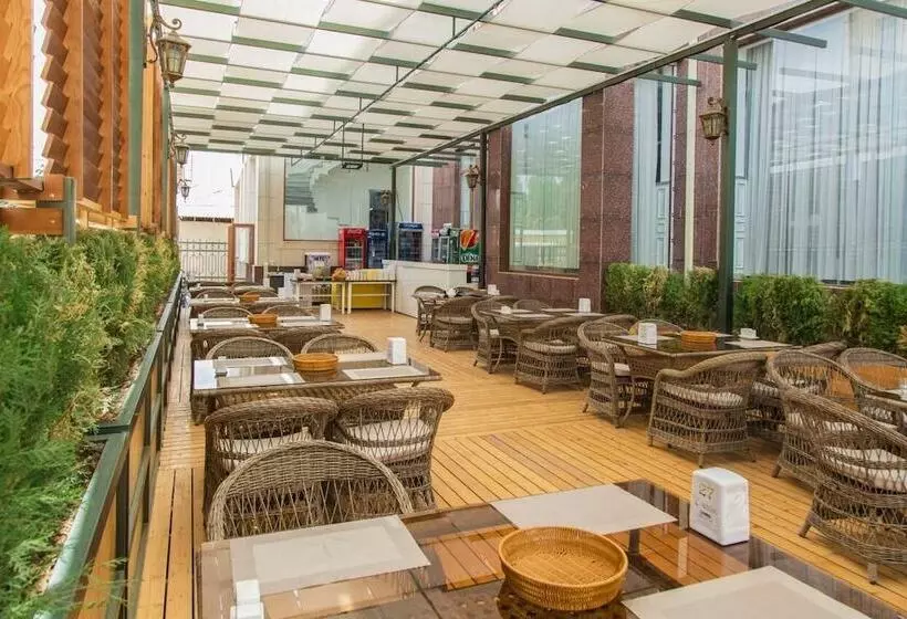 هتل Shedevr Plaza