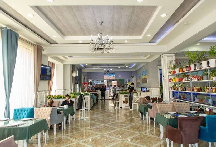 هتل Shedevr Plaza