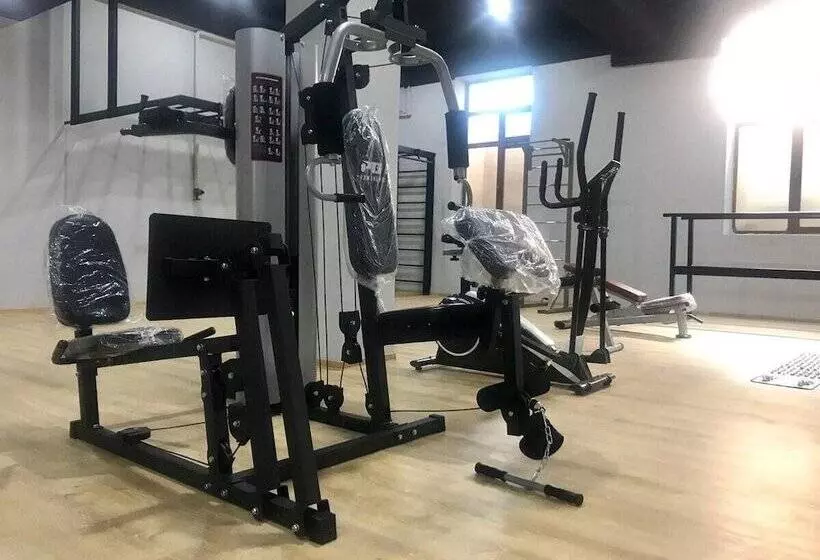 هتل Shedevr Plaza