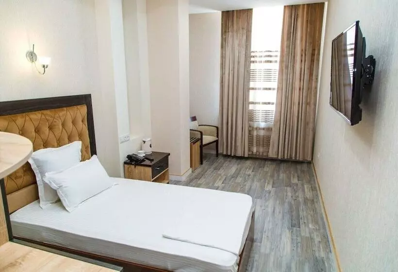 هتل Shedevr Plaza