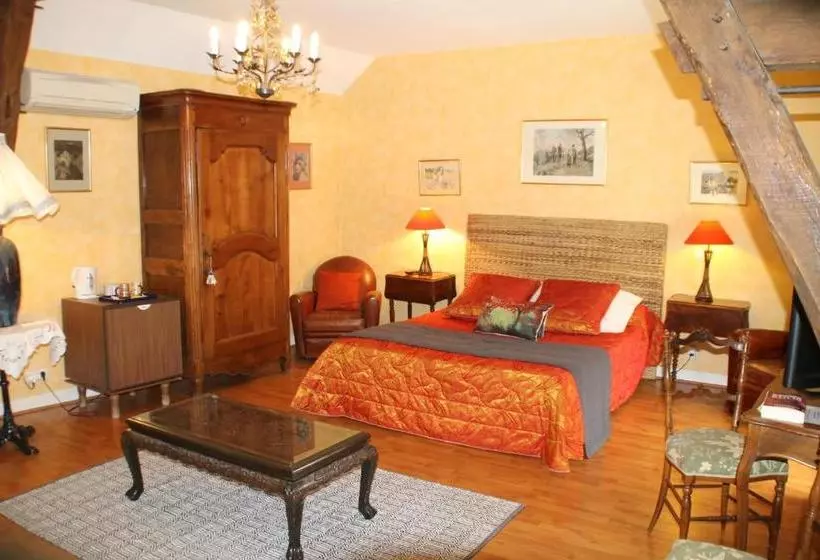 Pension Chambres D'hotes : La Cour D'etrepy