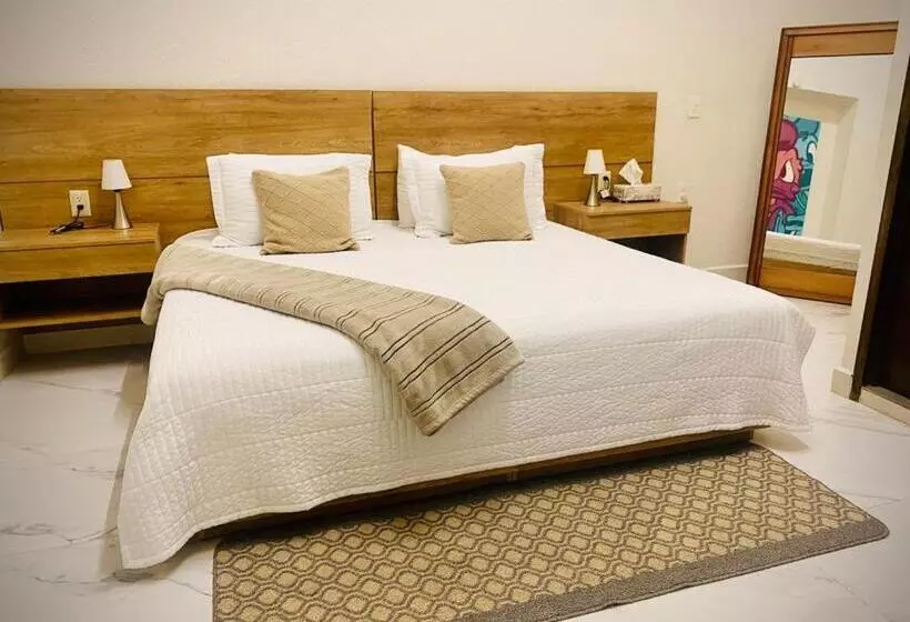 Vía Real Hotel Boutique