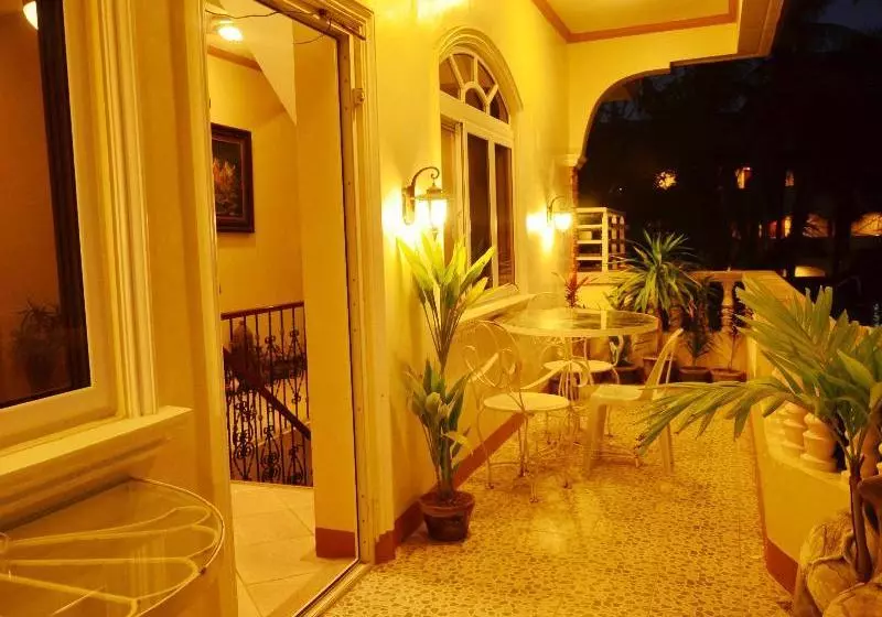 ホテル Casa D' Estrella Apartelle