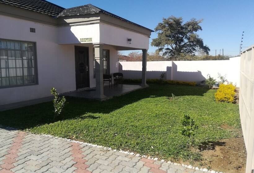 پانسیون Lee Land Guest House