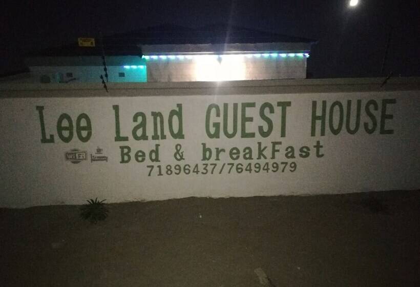 پانسیون Lee Land Guest House