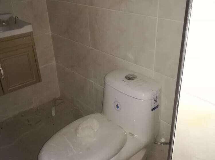 پانسیون Lee Land Guest House