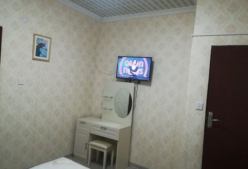 پانسیون Lee Land Guest House