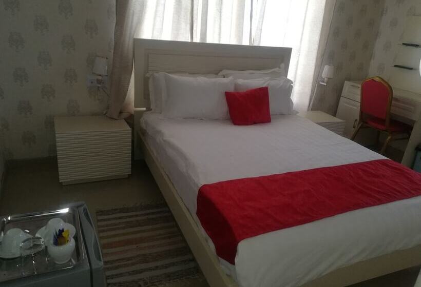 پانسیون Lee Land Guest House