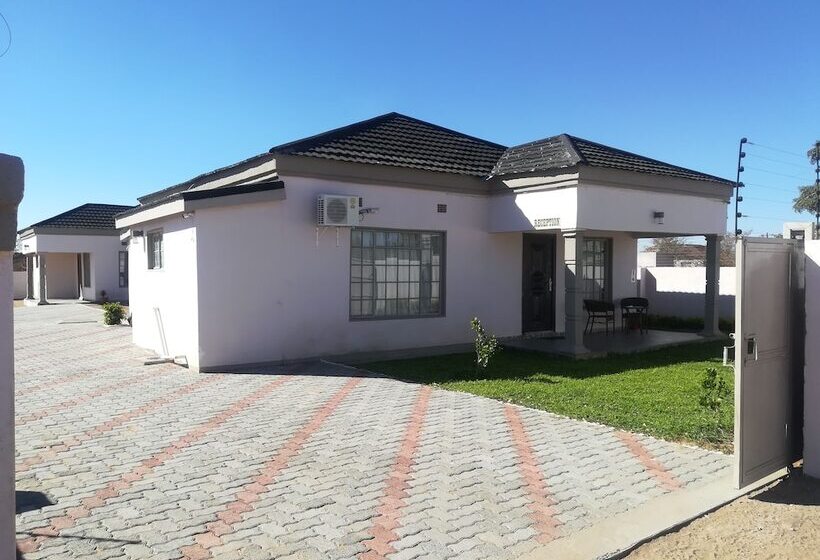 پانسیون Lee Land Guest House