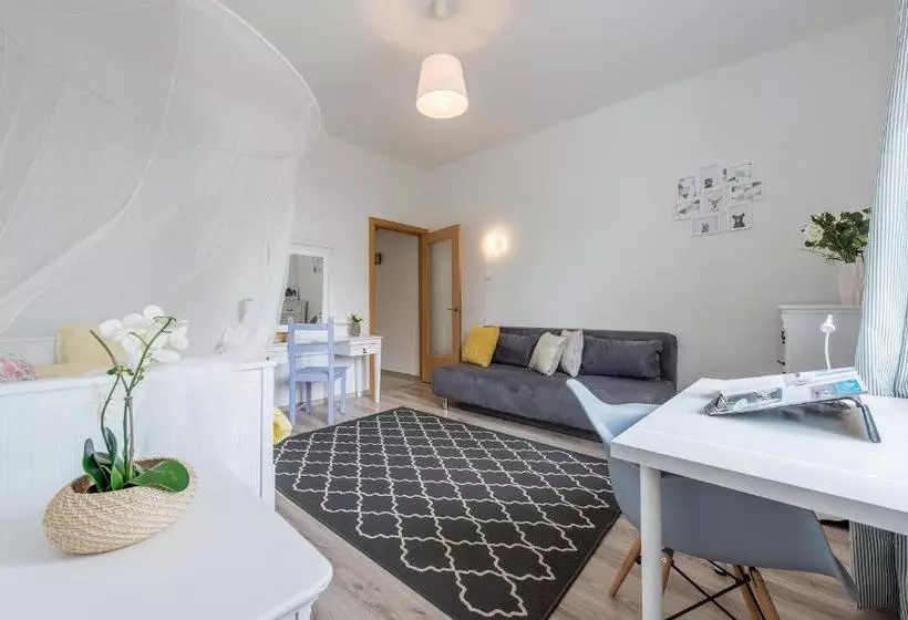 P&o Apartments Metro Wilanowska