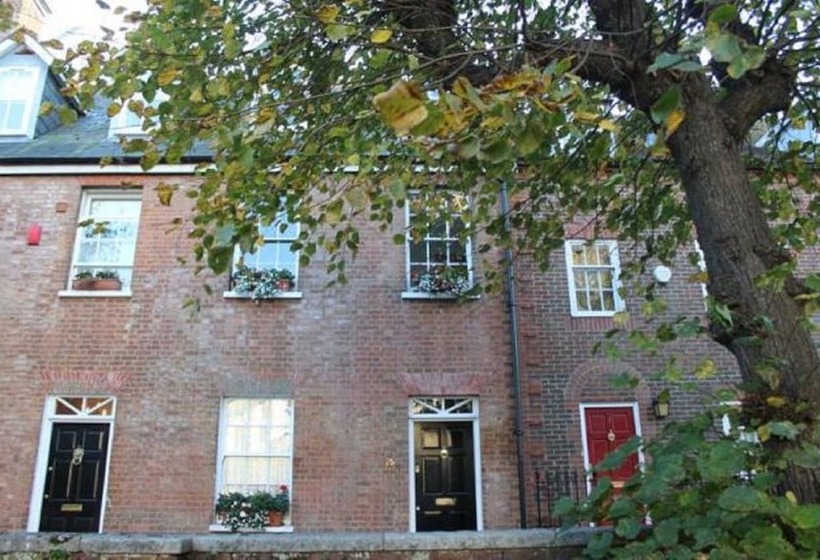 Bed and Breakfast Quayside Quarters