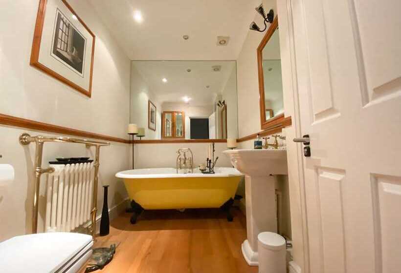 Bed and Breakfast Quayside Quarters