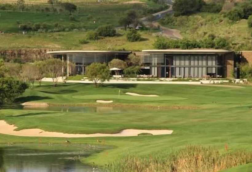 Пансион Creek Lane Guest House