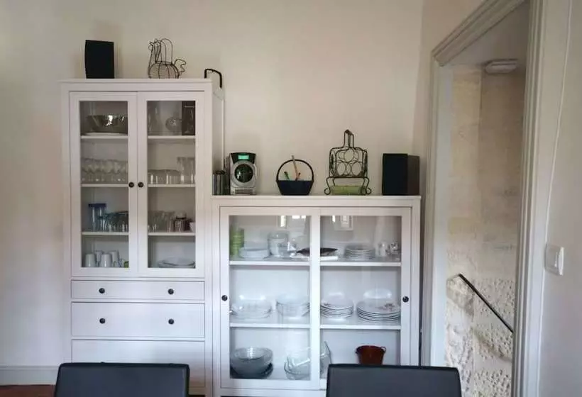Appartement De Caractère Entre St Rémy Et Avignon, 74m2, 2 à 4 Personnes