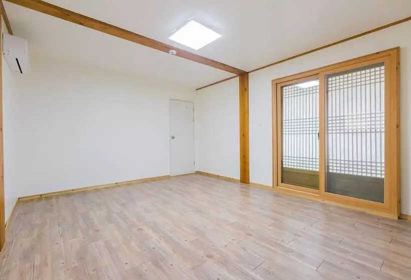Gyeongju West Namsan Hanok Pension