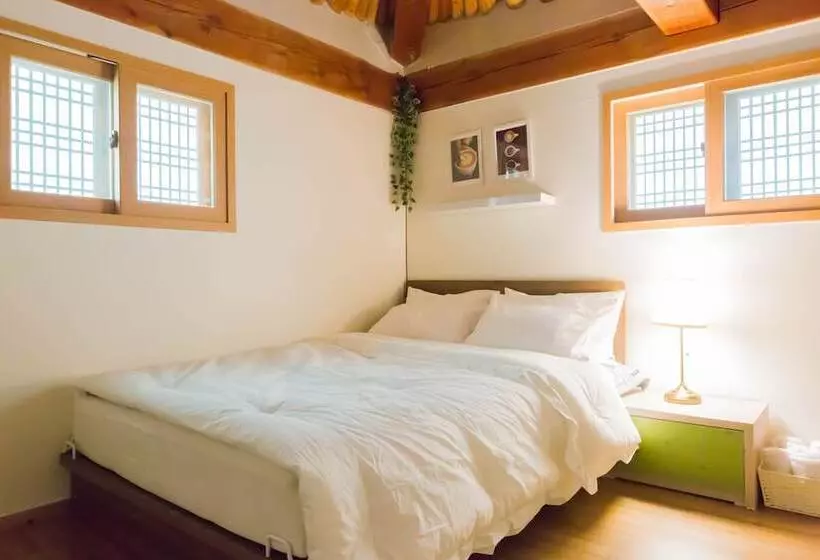 Gyeongju West Namsan Hanok Pension