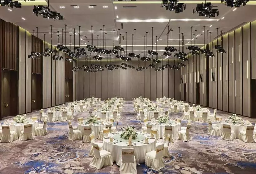 ホテル Crowne Plaza Wuhan Development Zone, An Ihg