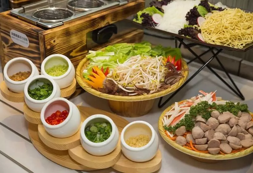 هتل Holiday Inn Express Taichung Fengchia, An Ihg