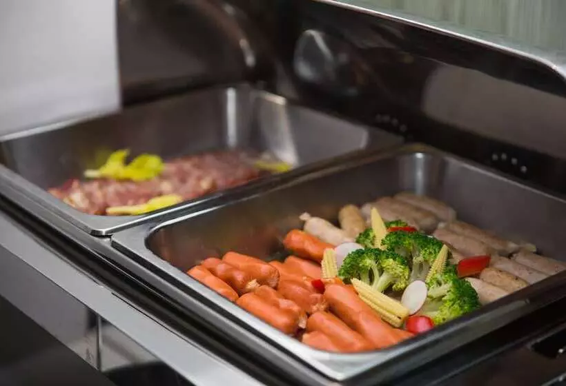 هتل Holiday Inn Express Taichung Fengchia, An Ihg