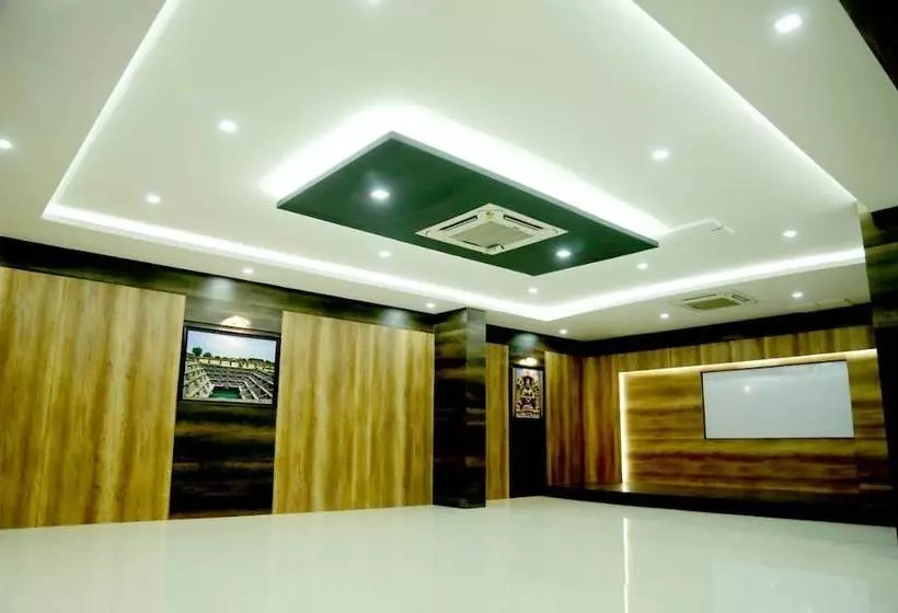 Hotelli Pbs Grand By Amoghraj