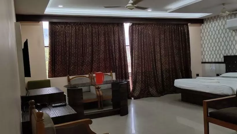 Hotelli Pbs Grand By Amoghraj