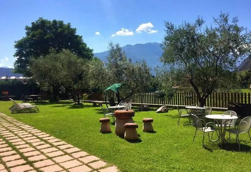 هتل روستایی Agritur Girardelli