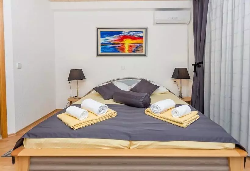 Majatalo Lanterna Rooms