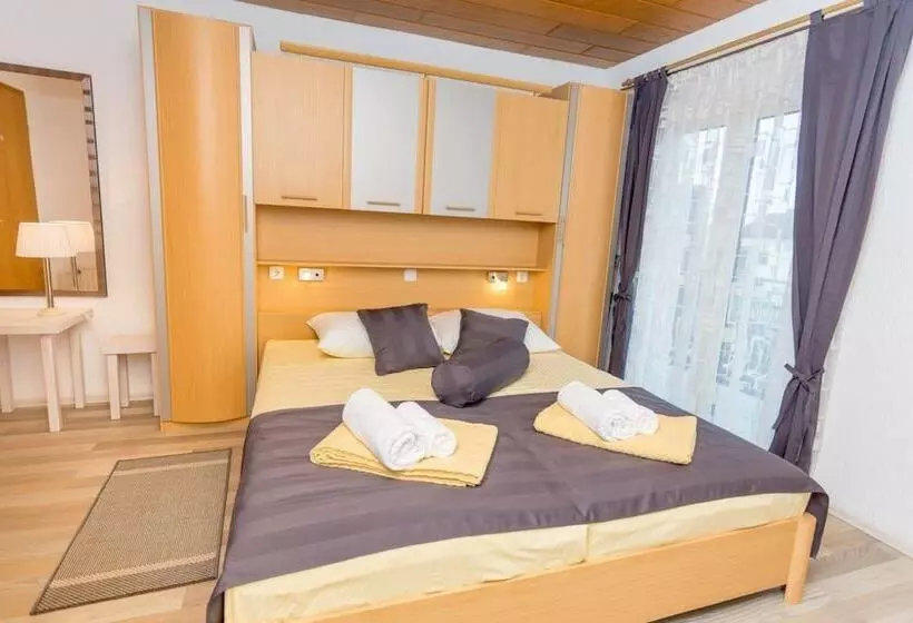 Majatalo Lanterna Rooms