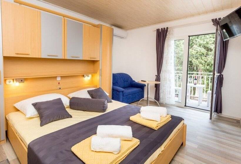 פנסיון Lanterna Rooms